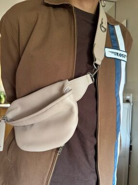 Aqua Beige Crossbody Belt Bag